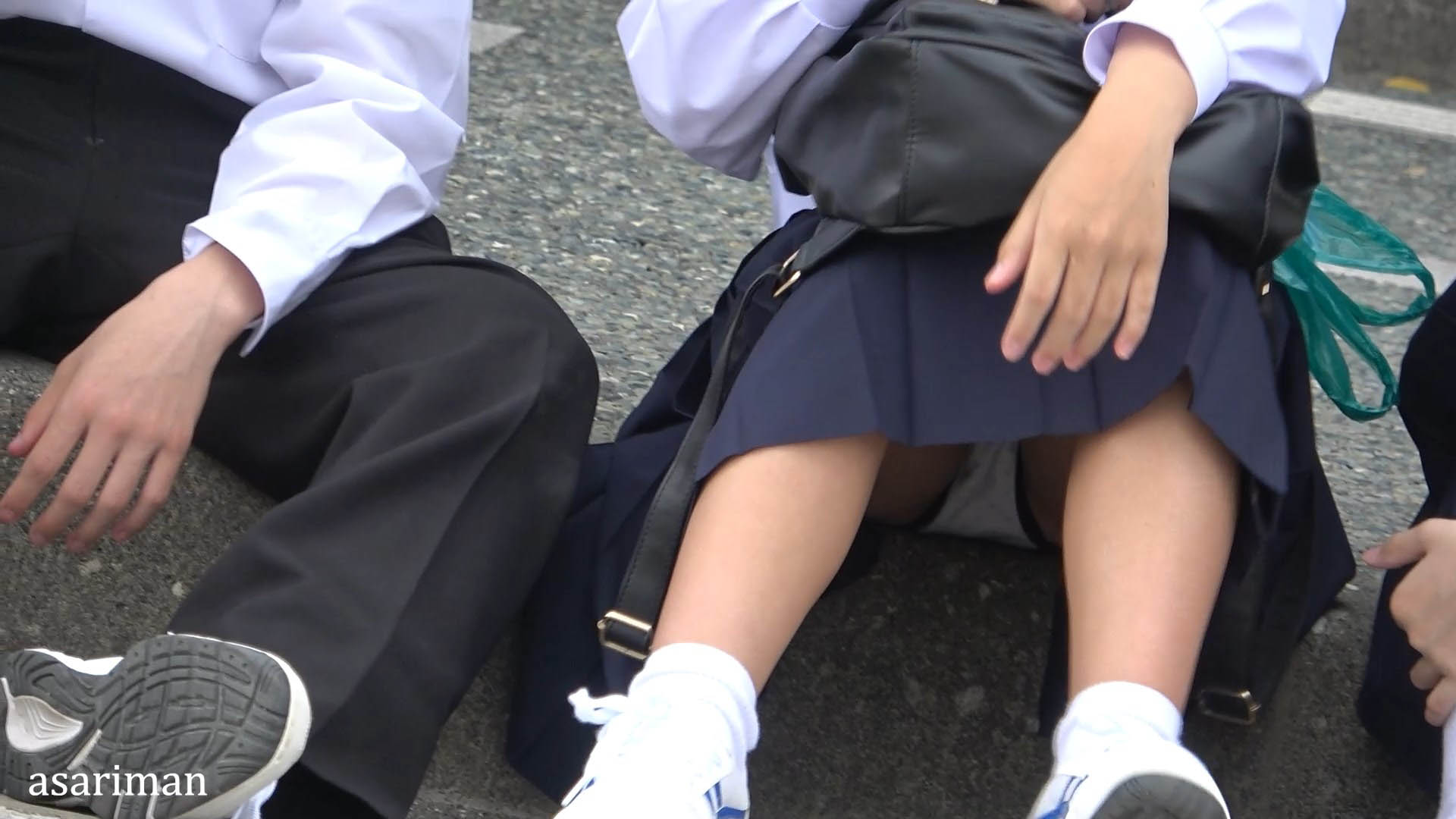 座り パンチラ 動画