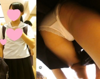 #38　靴下を履き替えるキャワイイ制服ちゃんのキャワイイ白パンツ